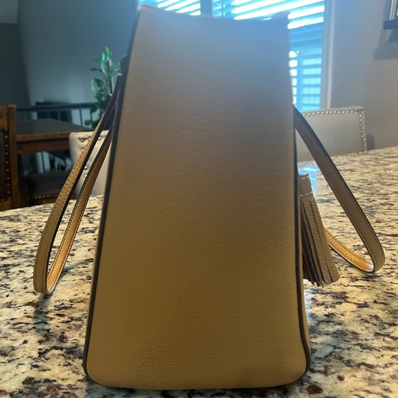 Tory Burch Large Thea Tote in Tiramisu with Extras - Picture 6 of 15